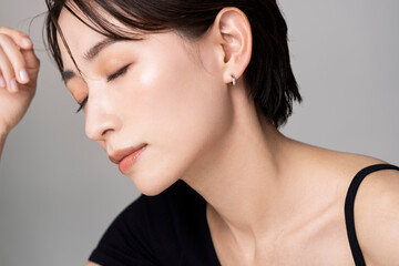 沖縄県那覇市で理想の目元を叶えるRiliy eyelashのマツエクとコンタクト愛用者へのこだわり