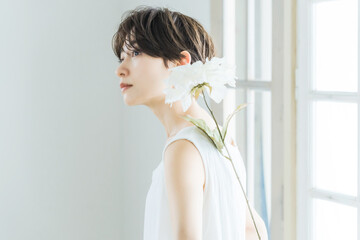 白髪ぼかしと白髪染めの違いとは?沖縄県中頭郡北谷町・VIM hair 北谷店がわかりやすく解説します |VIM hair 北谷店