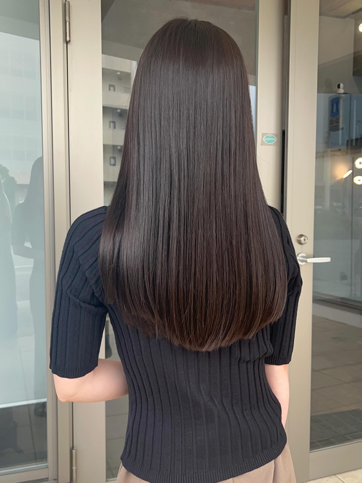 いつもご来店ありがとうございます・梅雨時期前に縮毛矯正でサラサラ艶々のヘアーにしませんか？️・一緒になりたいスタイルに近づけるご提案しますので何かあればご相談してください️皆様のご来店お待ちしています‍♀️担当 MEI#ブリーチ#ケアブリーチ#ハイトーンカラー#ダブルカラー#ハイライト#白髪染め#白髪ぼかし#トレンドカラー#透け感カラー#透明感カラー#オフィスカラー#20代#30代#40代#20代髪型#30代髪型#40代髪型#バレイヤージュ#シャドールーツ#ミルクティーベージュ#ベージュ#ホワイトカラー#ブリーチ無しダブルカラー#ブリーチ無しカラー#春カラー#夏カラー#カラー#沖縄美容室#宜野湾美容室#北谷美容室