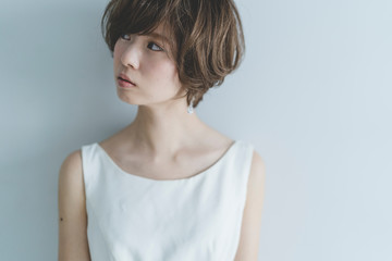「白髪ぼかし×細めハイライト」で叶える自然な美しさ｜沖縄・宜野湾の髪質改善サロン【VIM hair 宜野湾店】
