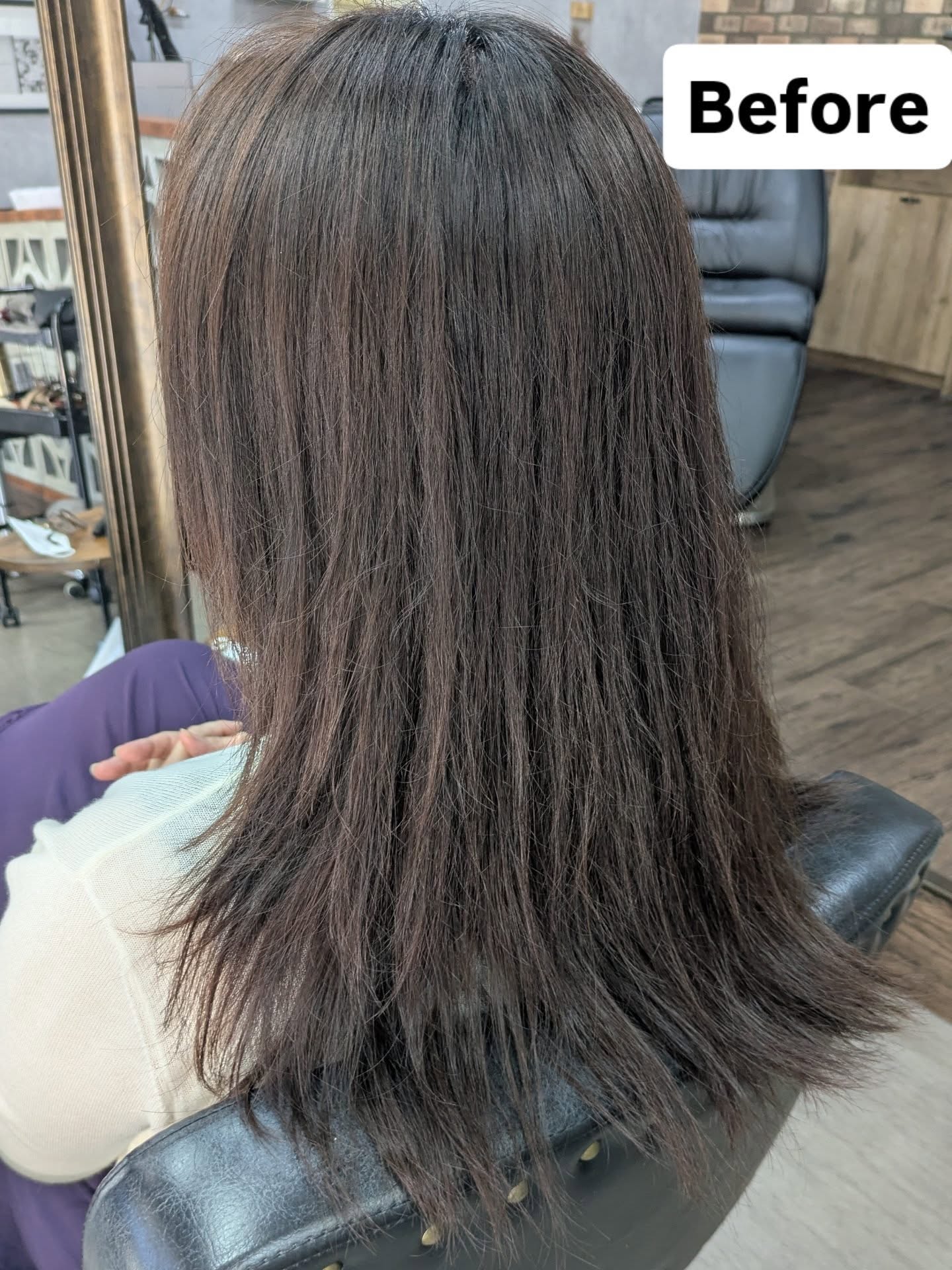 メテオカラーしました！髪が柔らかく、まとまりやすく髪の内部から骨格を整えることで、パサつきや広がりを抑え、まとまりやすい扱いやすい髪へと導きます。メテオカラーとはカラーと髪質改善が同時に出来る施術です。気になる方はホットペッパーのブログをご覧ください。vimhair宜野湾店までお待ちしております。 担当MIKAVIMhair 宜野湾沖縄県宜野湾市伊佐3丁目9-18Dress3918 1F098-898-5050【#カラー#白髪染め#白髪ぼかし#トレンドカラー#透け感カラー#透明感カラー#オフィスカラー#20代#30代#40代#20代髪型#30代髪型#40代髪型#イヤリングカラー#インナーカラー#ミルクティーベージュ#ベージュ#アッシュ#沖縄美容室#那覇美容室#小禄美容室#宜野湾美容室#北谷美容室#沖縄市美容室#泡瀬美容室#うるま美容室】