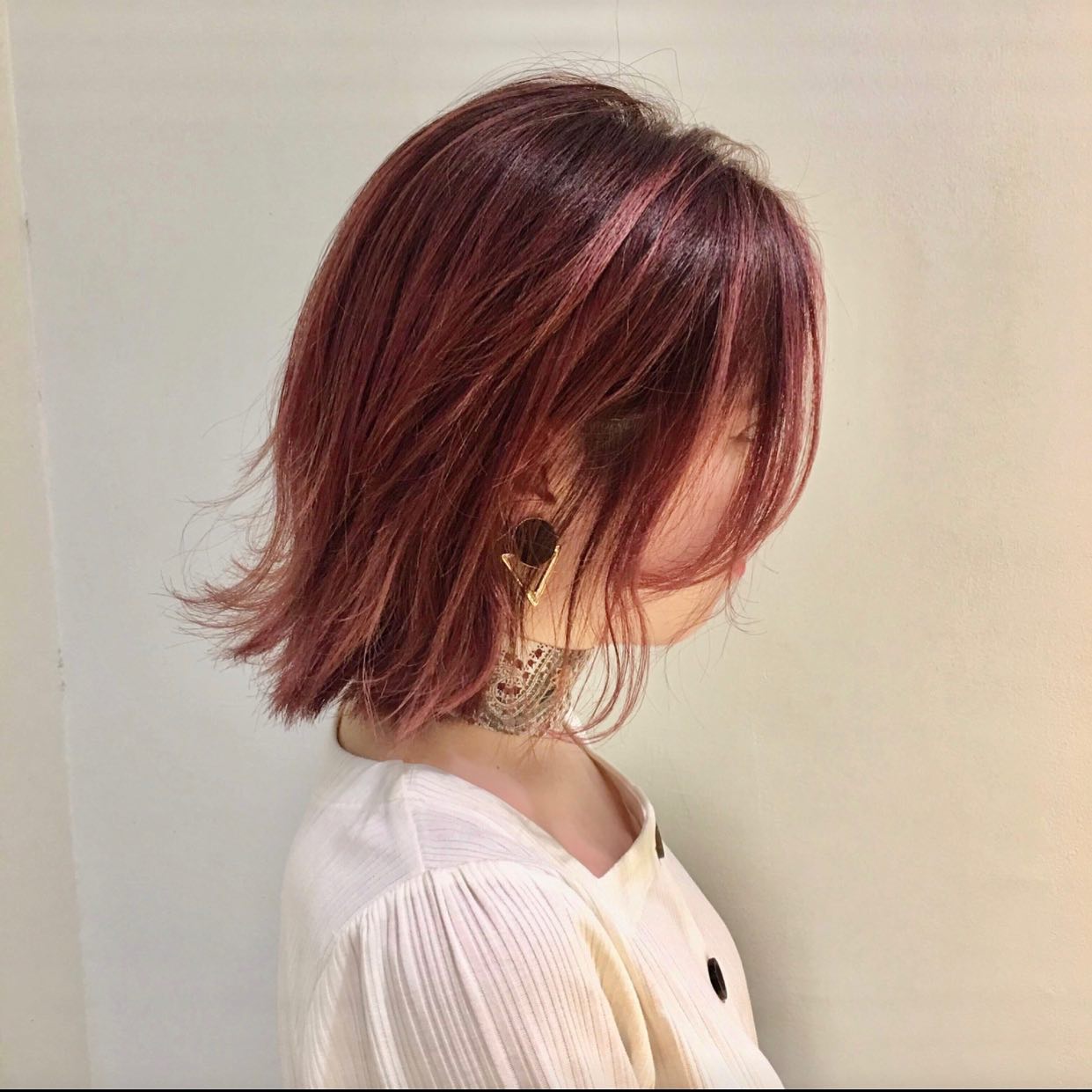 ……一足早く秋カラーに..***……#服に似合う髪…hair design Aimi#那覇市おもろまち#那覇美容室#沖縄ヘアサロン#ボブ#伸ばしかけボブ#オータムカラー#沖縄アパレル#ハイライトカラー