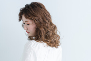 顔周りを引き立てる！似合わせカットのポイント【VIM hair おもろまち店】|VIMhairおもろまち店