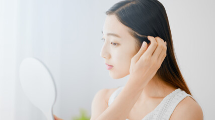 白髪ぼかし×黒髪に迷ったら?沖縄県那覇市で話題のVIM hair おもろまち店が解説!|VIM hair おもろまち店