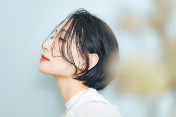 白髪ぼかし×黒髪に迷ったら?沖縄県那覇市で話題のVIM hair おもろまち店が解説!|VIM hair おもろまち店