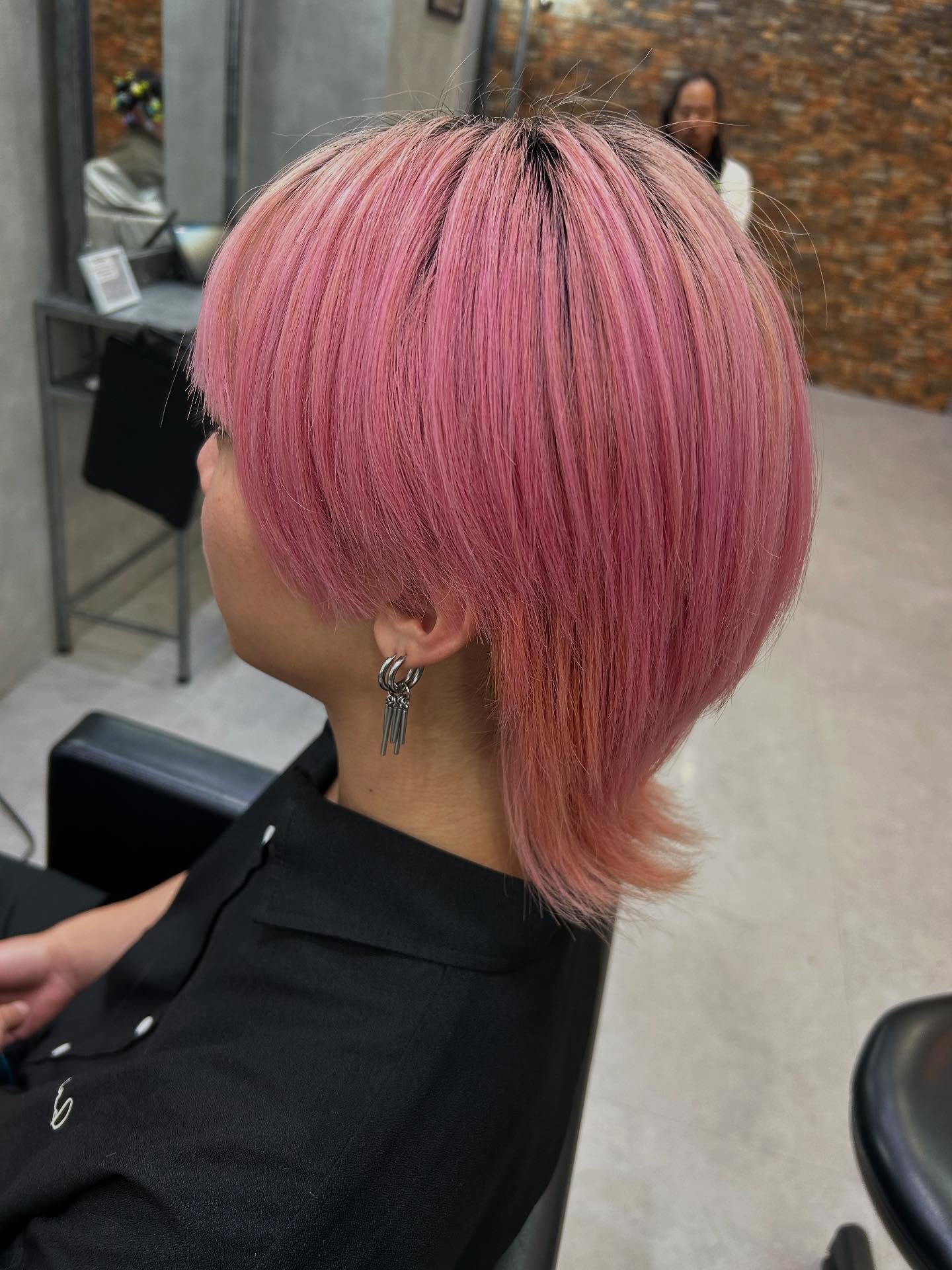 メンズウルフカット　vim hair おもろまち4-7-18 リケンおきなわビル３階098-868-7218#似合わせカット#小顔ヘア#ショートボブ#切りっぱなしボブ#レイヤーカット#前髪縮毛矯正#ストレート#垢抜けヘア#クセ毛改善#うねり髪対策#広がる髪対策#湿気対策#艶髪#ナチュラル#髪質改善ストレート#沖縄美容室#那覇美容室#小禄美容室#宜野湾美容室#北谷美容室#沖縄市美容室#泡瀬美容室#うるま美容室