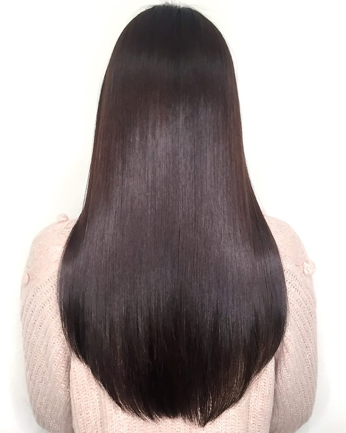 こんにちは沖縄No.1髪質改善トリートメント強化店VIM hair金城店です♪ダメージ判断は直接僕たちが髪の毛を診察しながら見極めてトリートメントを提案させていただきます知識と圧倒的な経験数から髪の毛をよりいい方向にみちびきますのでよろしくお願いいたします‍♂️VIM hair金城店那覇市金城5-7-14エクセルビル1階#那覇市美容室#VIM hair#髪質改善トリートメント#酸熱トリートメント
