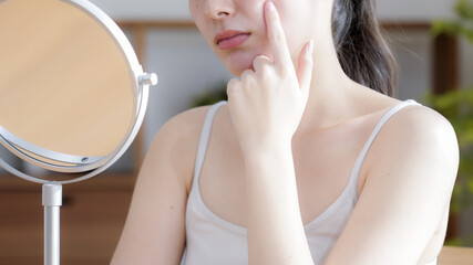 ニキビがあるときのワックス脱毛は可能？専門サロンが丁寧解説｜Riliy eyelash（沖縄県那覇市）