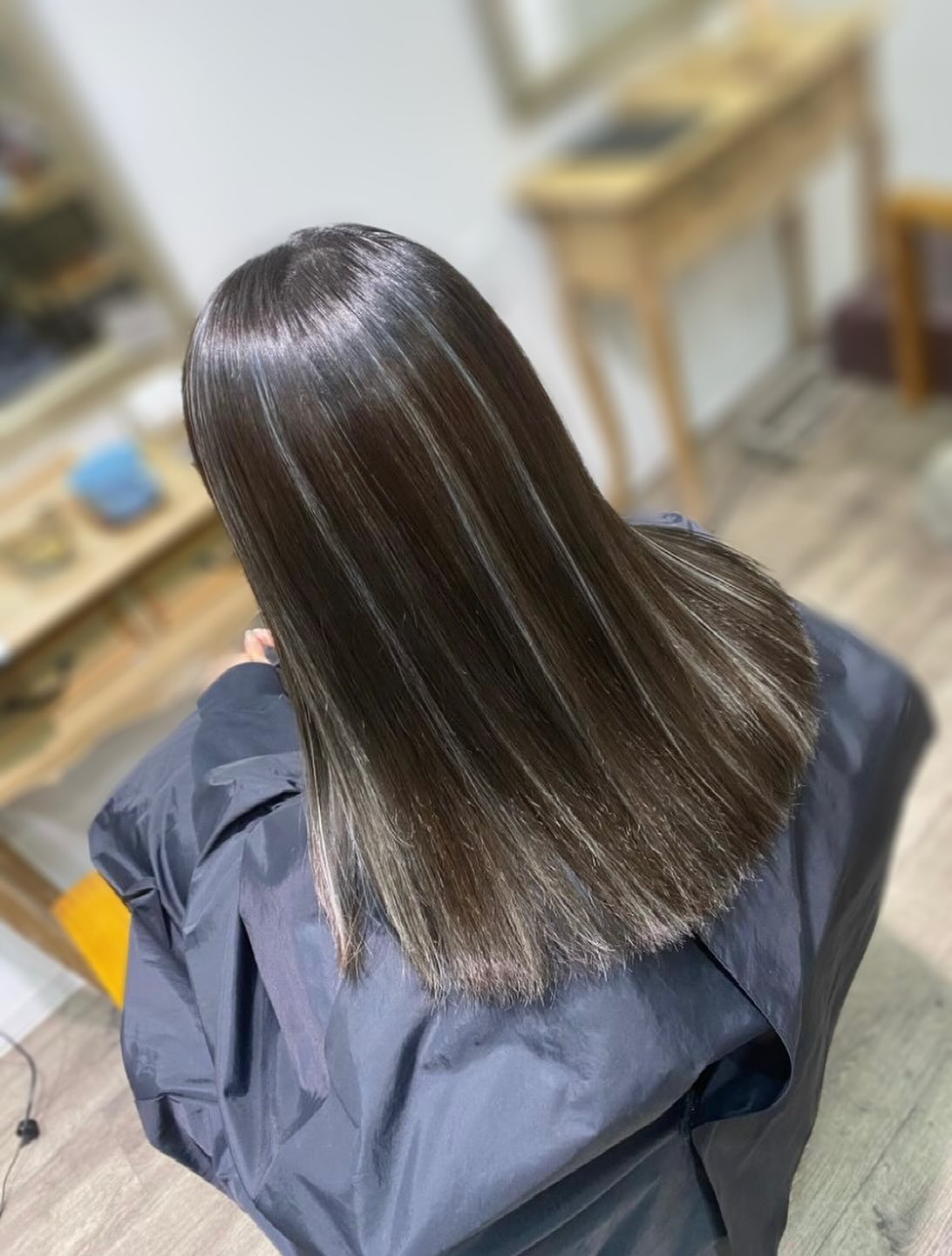 .コントラストハイライト‬カラーのご相談お待ちしてます.#沖縄美容室#うるま美容室#カラー#ブリーチ#ケアブリーチ#ブリーチなし#縮毛矯正#ストレート#髪質改善#トリートメント#ハイライト#インナーカラー#バレイヤージュ#シャドールーツ#カット#ヘアセット#ヘアアレンジ#白髪染め#白髪ぼかし#フィヨーレ#沖縄移住#沖縄美容師#vimhair